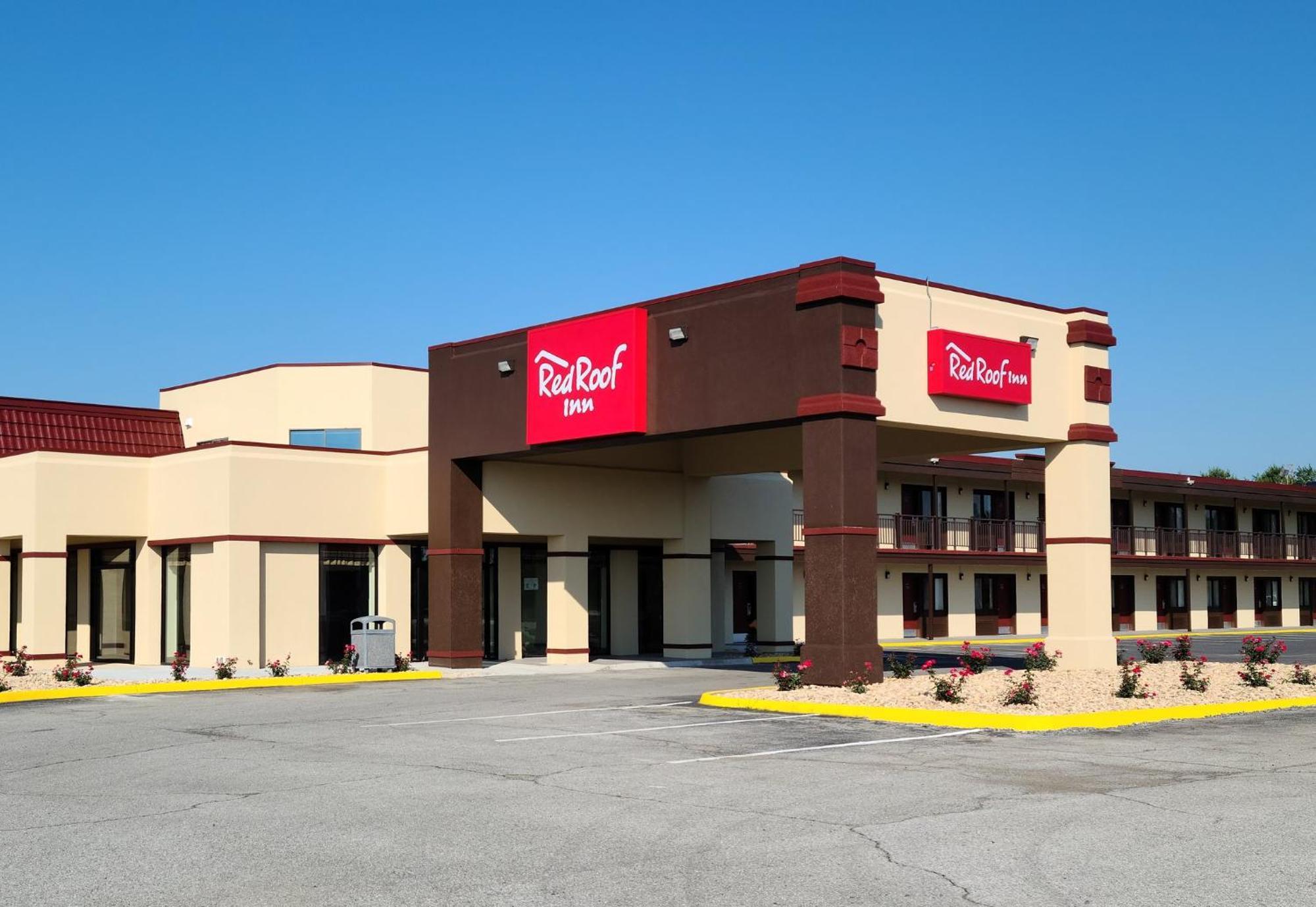 Red Roof Inn Staunton Exterior photo